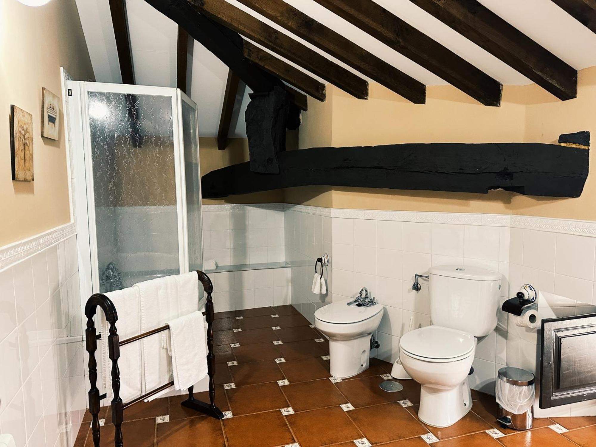 Hotel Palacio La Casona De Cerrazo الغرفة الصورة